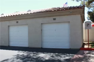 Photo #2: 2194460 Listing