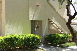 Photo #3: 2194460 Listing