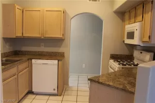 Photo #5: 2194460 Listing