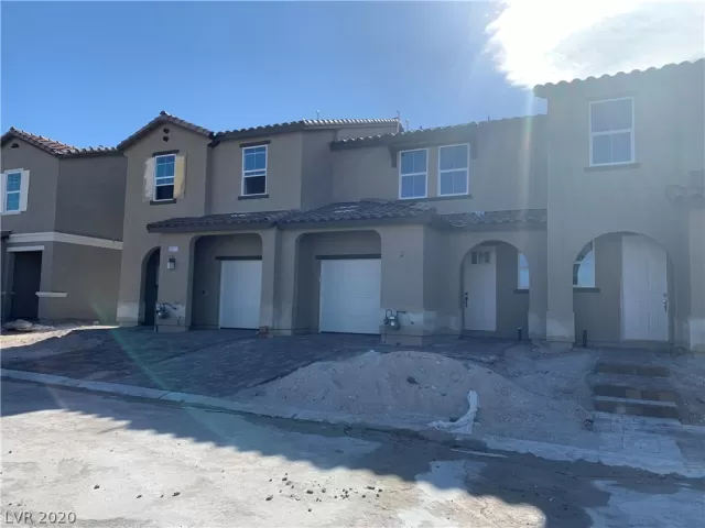 MLS: 2194466 Condo For Sale