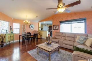 Photo #2: 2194526 Listing