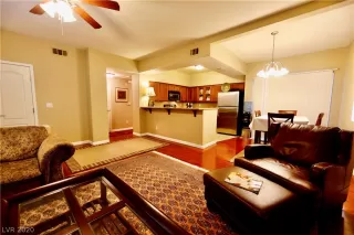 Photo #3: 2194539 Listing