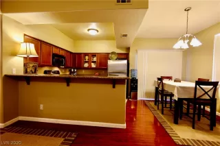 Photo #4: 2194539 Listing