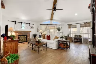 Photo #4: 2194576 Listing 