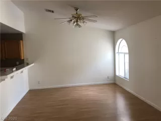 Photo #2: 2194583 Listing 