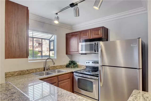 MLS: 2194656 Condo For Sale