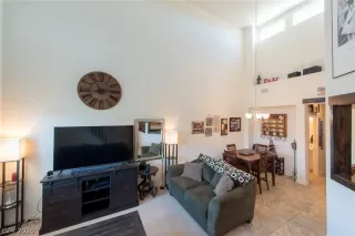 Photo #2: 2194667 Listing 