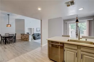 Photo #1: 2194752 Listing 