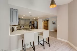 Photo #2: 2194752 Listing 