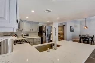 Photo #6: 2194752 Listing 