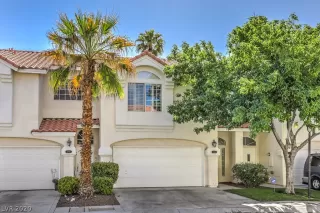 Photo #2: 2194828 Listing