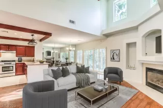 Photo #4: 2194828 Listing