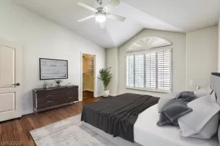 Photo #5: 2194828 Listing