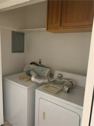 Photo #5: 2194831 Listing 