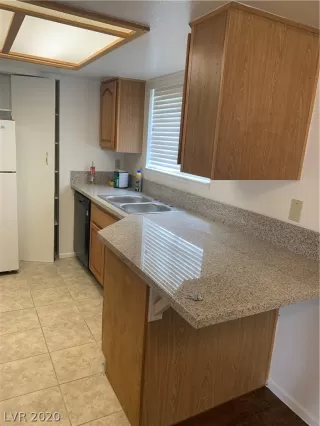 Photo #6: 2194831 Listing 