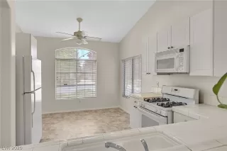 Photo #6: 2194835 Listing