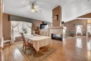 Photo #3: 2194838 Listing