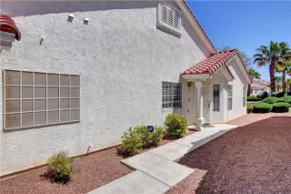 Photo #5: 2194838 Listing