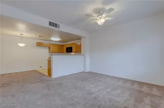 Photo #3: 2194908 Listing