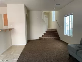 Photo #2: 2194994 Listing 