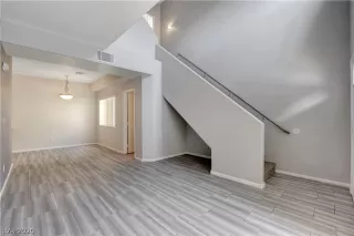 Photo #2: 2195010 Listing