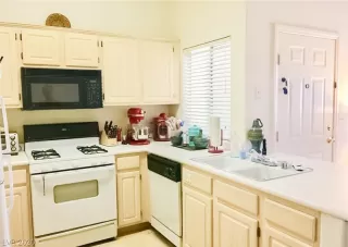 Photo #4: 2195056 Listing 