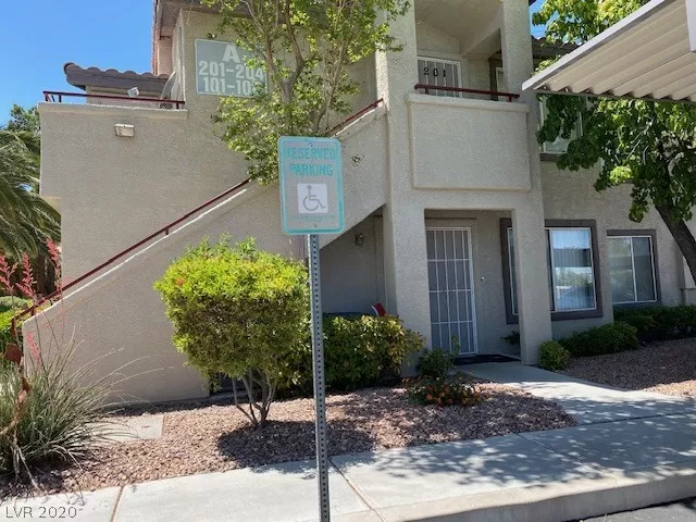 MLS: 2195086 Condo For Sale