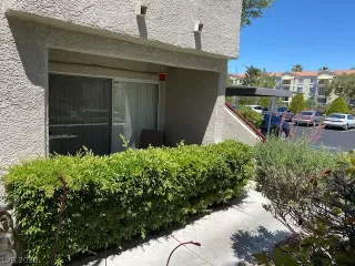 Photo #1: 2195086 Listing