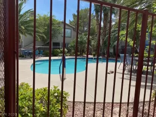 Photo #2: 2195086 Listing