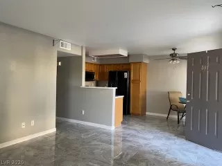 Photo #6: 2195086 Listing