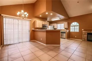 Photo #4: 2195090 Listing 