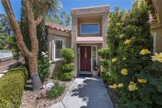 Photo #1: 2195121 Listing