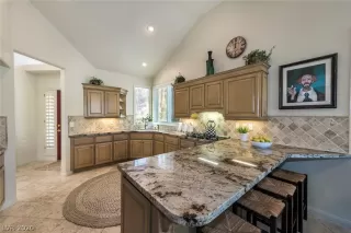 Photo #6: 2195121 Listing