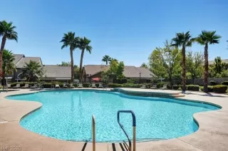 Photo #6: 2195141 Listing