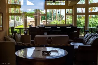 Photo #5: 2195177 Listing 