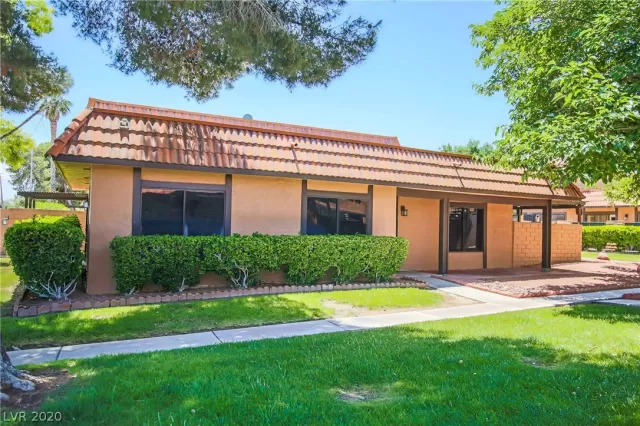 MLS: 2195206 Condo For Sale