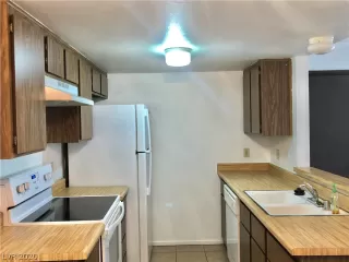 Photo #5: 2195228 Listing 