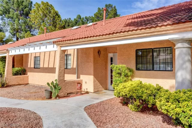 MLS: 2195236 Condo For Sale