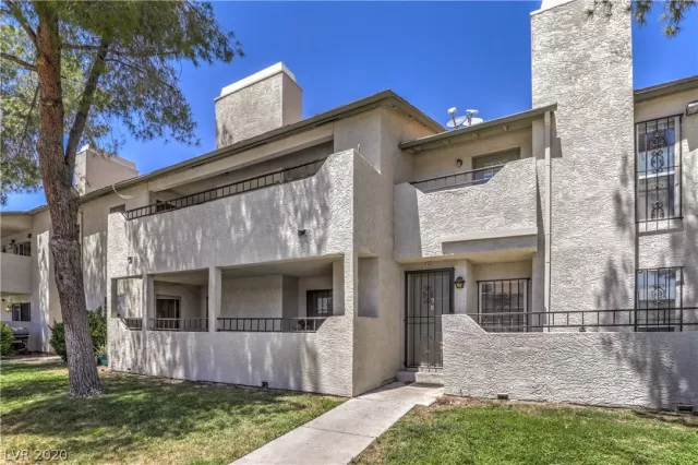 MLS: 2195276 Condo For Sale