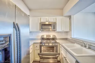 Photo #2: 2195291 Listing 