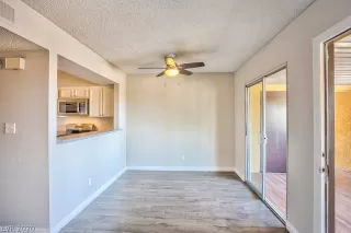 Photo #3: 2195291 Listing 