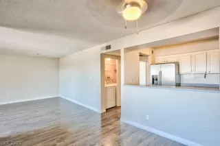 Photo #5: 2195291 Listing 