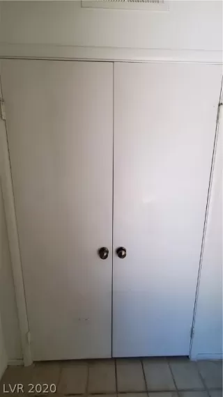 Photo #4: 2195299 Listing