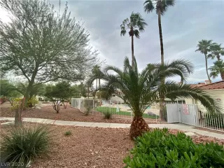 Photo #1: 2195380 Listing