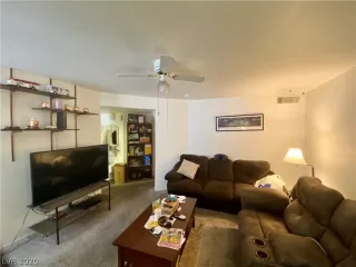 Photo #3: 2195380 Listing