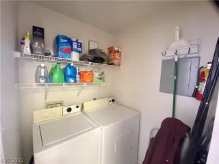 Photo #6: 2195380 Listing