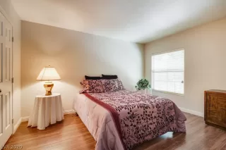 Photo #6: 2195439 Listing