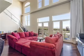 Photo #1: 2195515 Listing 