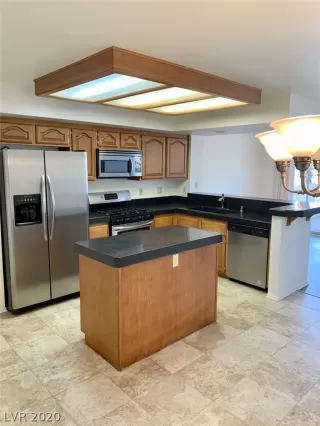 Photo #3: 2195518 Listing 