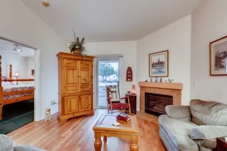 Photo #5: 2195551 Listing 